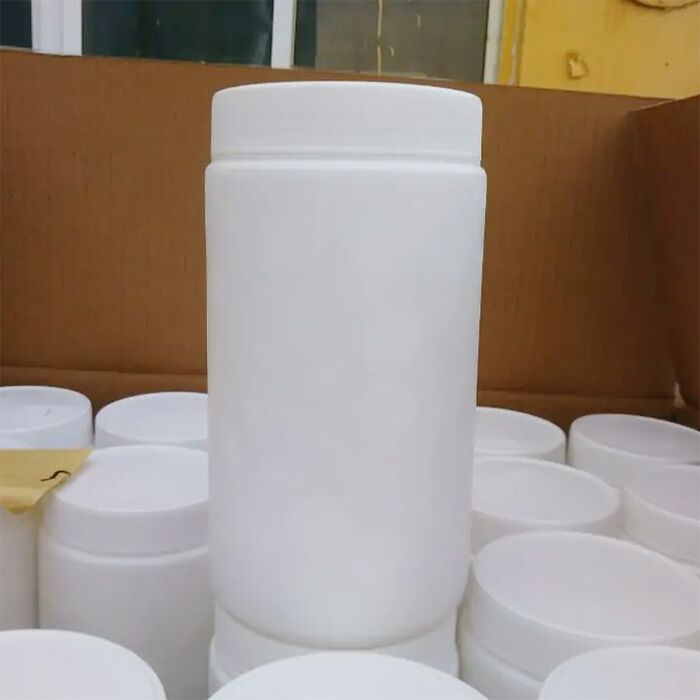 Sodium Dichloroisocyanurate SDIC Powder for Clean and Safe Water 4 A bottle of SDIC tablets