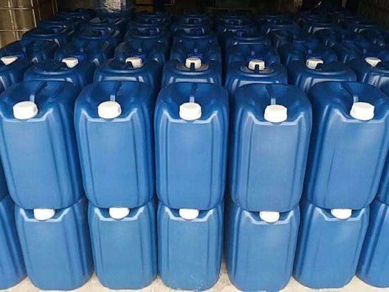 Advanced Reverse Osmosis Scale Inhibitor (F002) – Superior Membrane Protection 1 Reverse osmosis scale inhibitor F002 preventing calcium and sulfate scaling, protecting RO membranes, and improving water treatment efficiency.